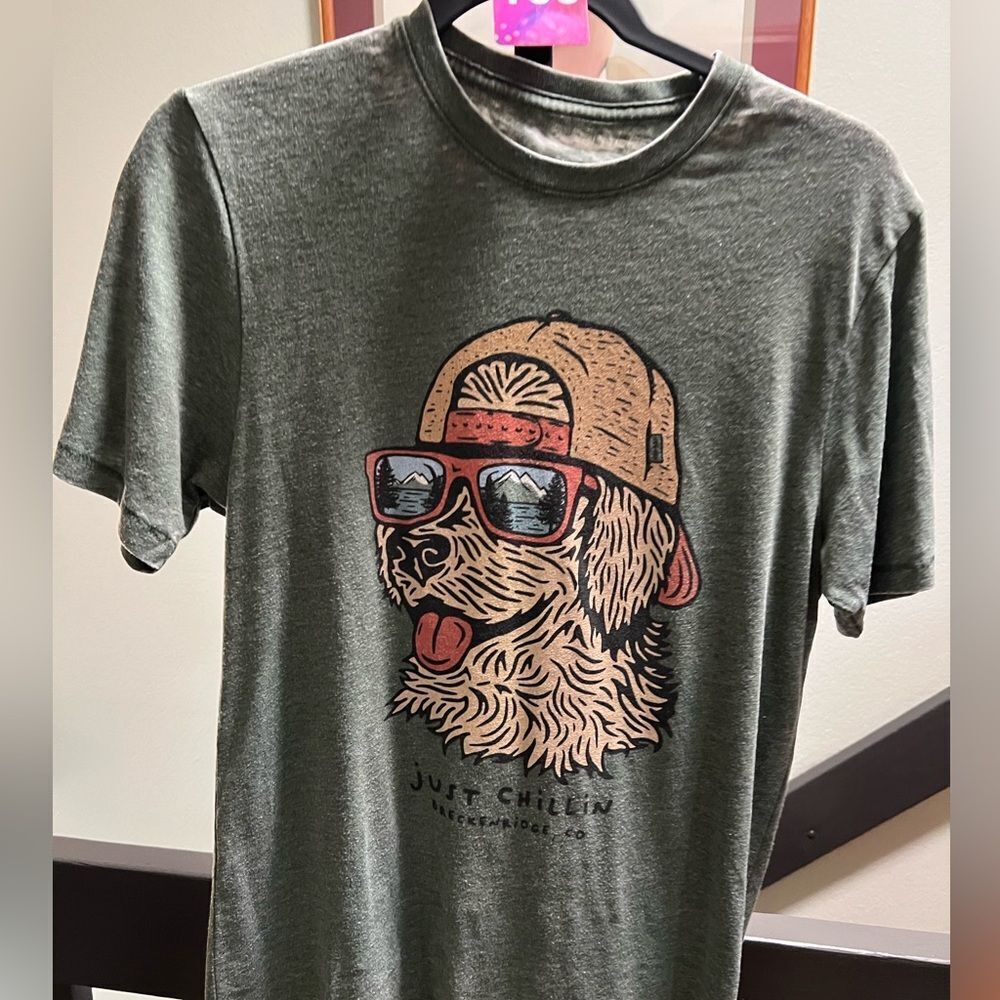 Just Chillin'  Breckenridge Dog Graphic T-Shirt - Green #165